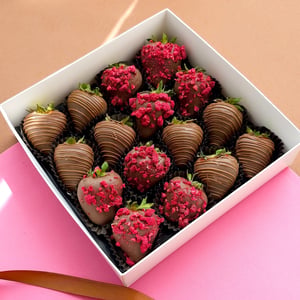 Chocolate-covered strawberries, 16-25 berries, Sweet