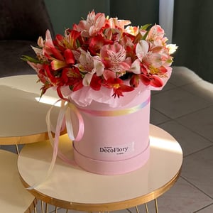 Hat box with flowers 'Box 02'