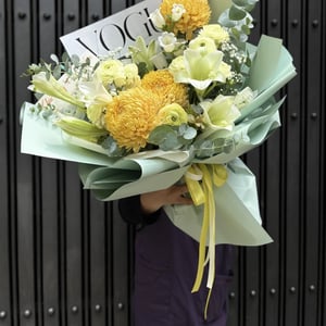 Lemon Chiffon Spring Bouquet