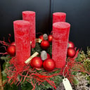 Blumenarrangement 'Rötliches Schönheit Kranz'