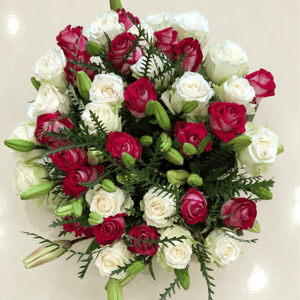 Bouquet 'Crimson & Ivory Romance'