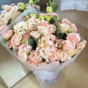 Champagne lisianthus bouquet