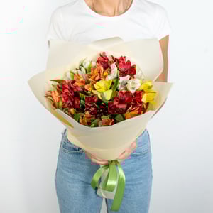 Blumenstrauß '11 Alstroemerien'