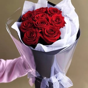 Bouquet '9 roses red naomi'