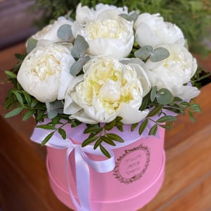 Arrangement 'A spark of joy'