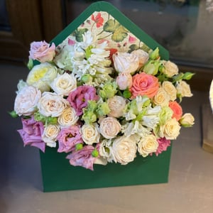 Arrangement 'Floral Envelope'