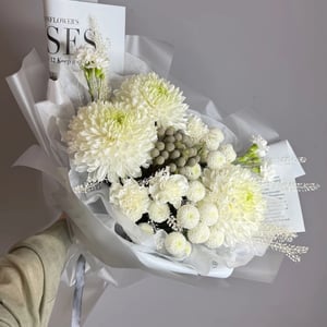 White Chrysanthemum Bouquet