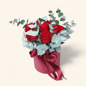 Hat box with flowers 'Roho'