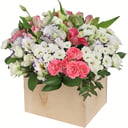 Beautiful box: Spray Roses, Chrysanthemums and Lisianthuses