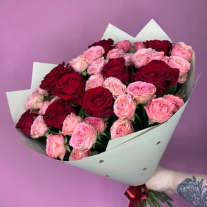 Stunning bouquet of roses