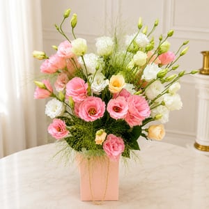 Flower box 'Luxury Box with 9 Mixed Premium Eustomas'