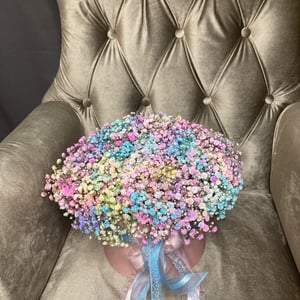 Hat box with flowers 'Openwork rainbow'