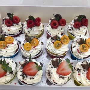 Berry cupcake set 12pcs