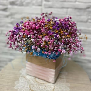 Blumenbox 'Gypsophila in einer Schachtel'