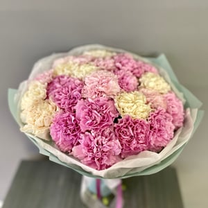Monobouquet of carnations