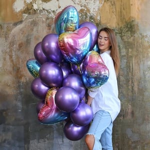 15 ultraviolet balloons