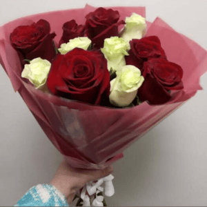 Bouquet of white and red roses