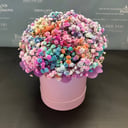 Hat box with flowers 'Sparks'