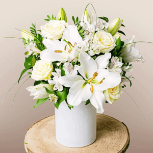 Flower box 'White Lilies'