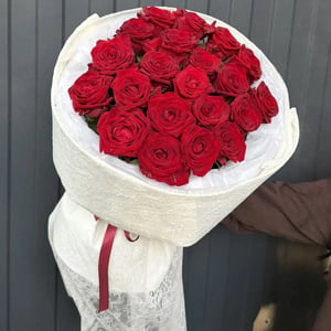 Lace Bouquet - Red Roses, 21 stems