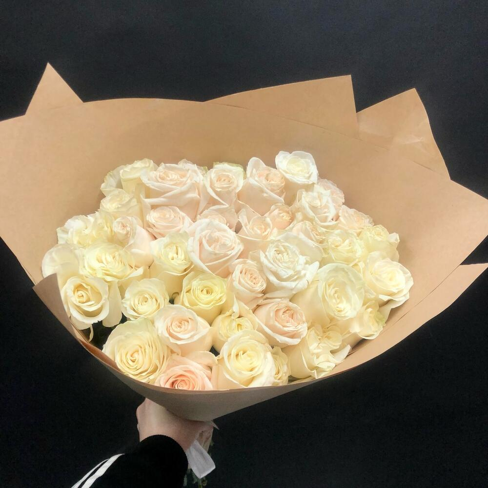 Bouquet of 35 Ecuadorian Roses - order and send for 108 £ with same day ...