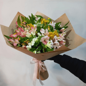 Seventeen Alstroemerias Bouquet - Mixed Colors