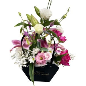Flower box 'Romantic Bag with Roses, Lily and Season'