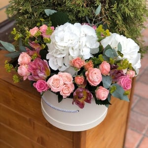 Flower basket 'Secret admirer'