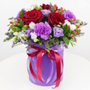 Blumenbox 'Juwel: Hutbox mit Rosen und Lisianthus'