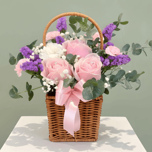 Flower basket 'Pink Roses in a Basket'