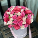 Hat box with flowers 'Martian'