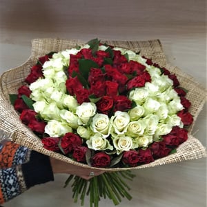 101 roses in a bouquet