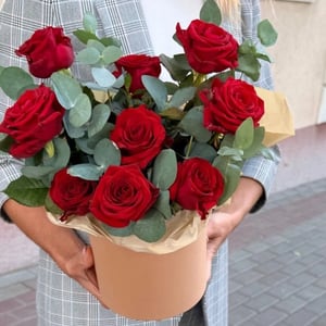 Blumenbox 'Boudoir-Komposition aus Rosen und Eukalyptus'