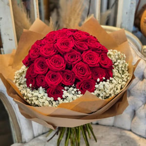 Red Naomi Bouquet Rond