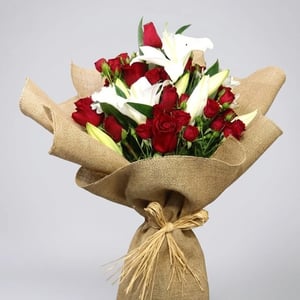 Lilly With Bay Rose Bouquet