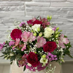 Hat box with flowers 'Floral inspiration'