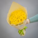 Bouquet of 19 yellow daffodils