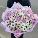 Bouquet '15 white and pink chrysanthemums with decoratio'