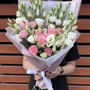 Blumenstrauß 'Strauß aus Lisianthus und Strauchrose'