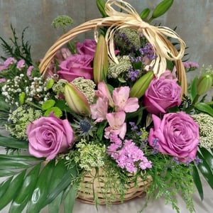 Blumenkorb 'Lila Farbe'