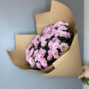 Bouquet 'Bush Chrysanthemums Santini in craft paper'