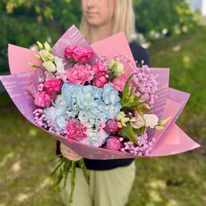 Bouquet of fresh assorted flowers