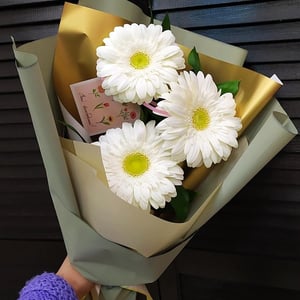 Blumenstrauß 'Bouquet of three gerberas'