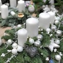 Blumenarrangement 'Silber und Schnee'