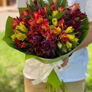 Blumenstrauß 'Alstroemeria mix'