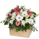 Flower garden: white Roses, Spray Roses and Lisianthuses