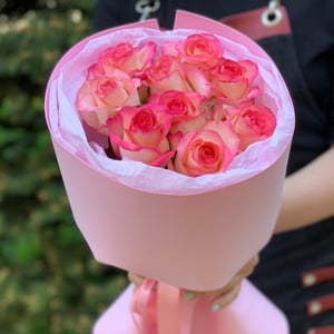 Bouquet of 9 roses Jumilia