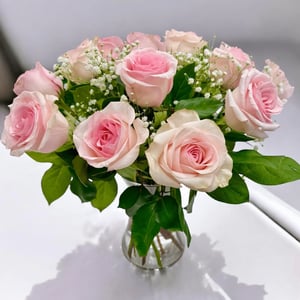 Bouquet 'Pink Roses in vase'