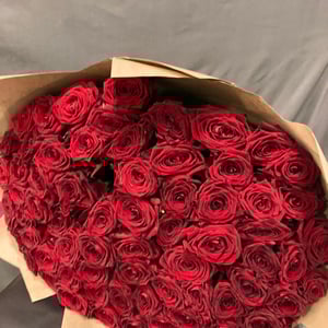 Blumenstrauß 'Red Naomi'