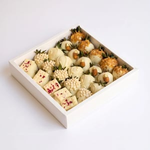 Chocolate-covered strawberries "Marseille", 25 pieces